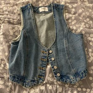 Cropped Jean Sleeveless Jacket